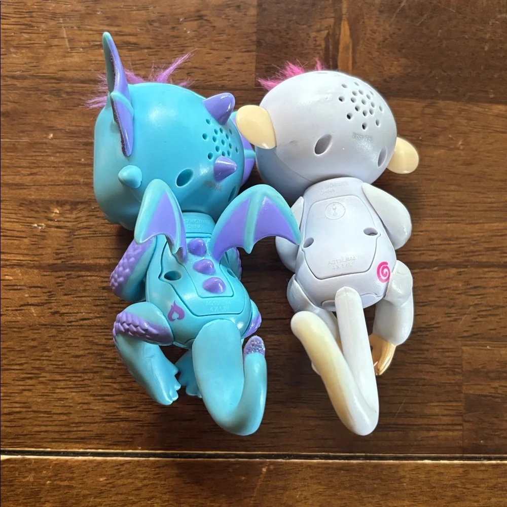 Fingerlings Blue Dragon and White Monkey 4” toy